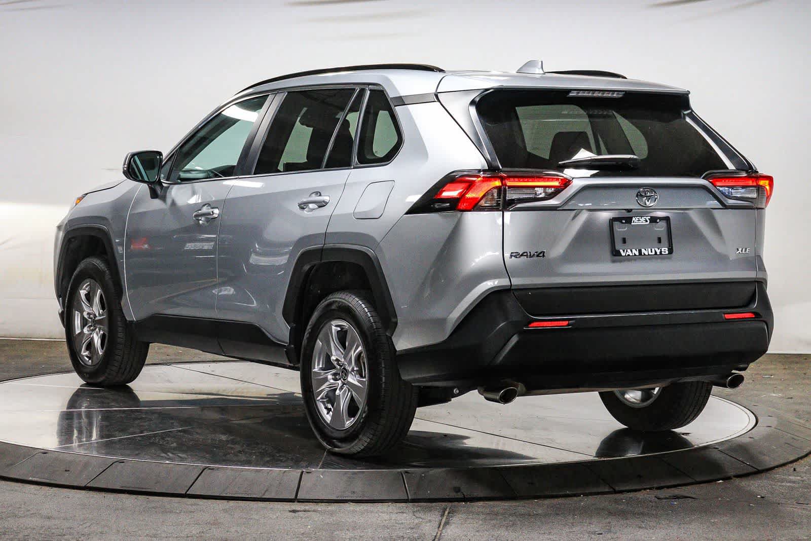 Certified 2024 Toyota RAV4 XLE FWD image 3