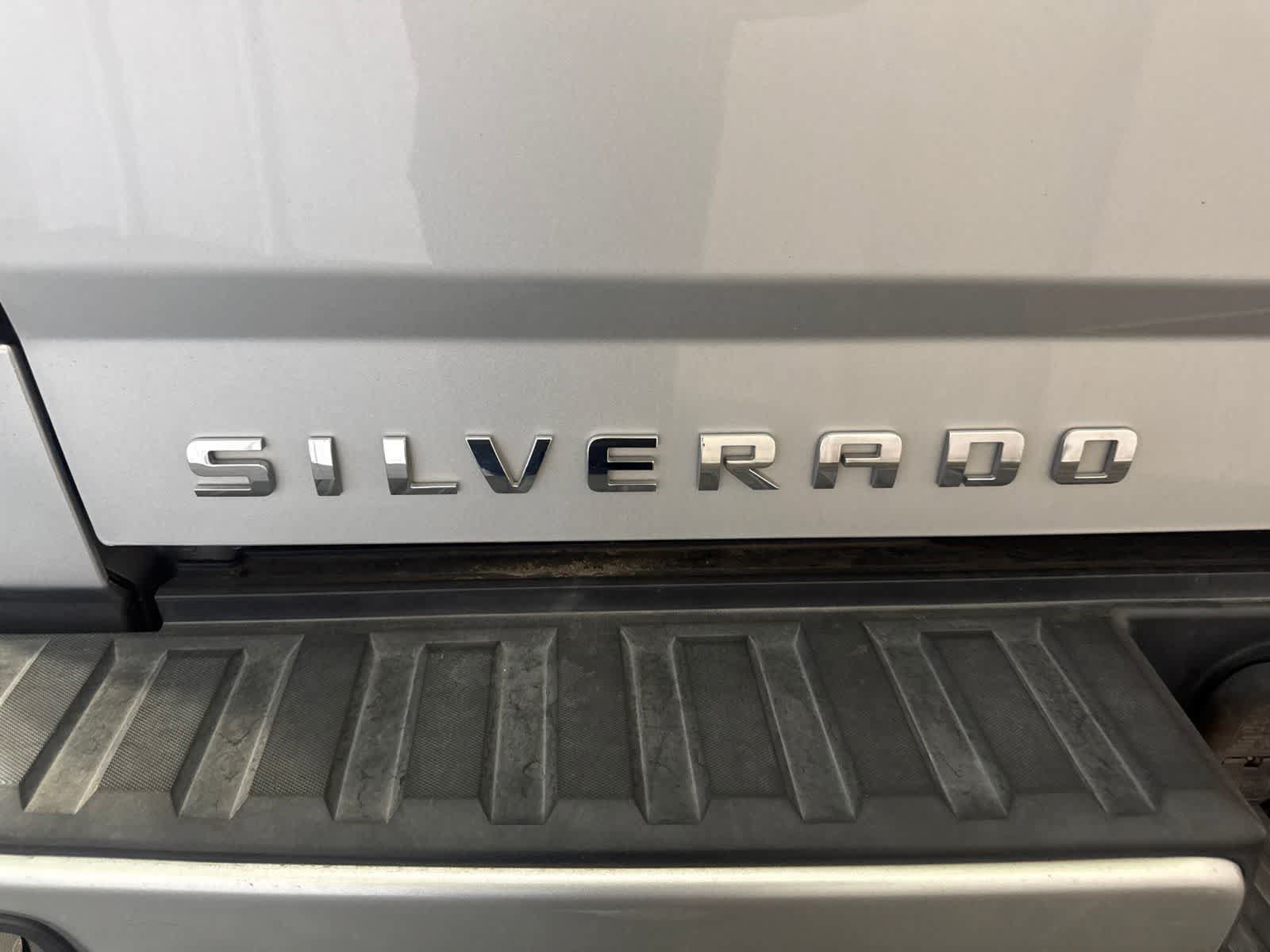 Used 2017 Chevrolet Silverado 1500 LT w/ All Star Edition RWD image 13
