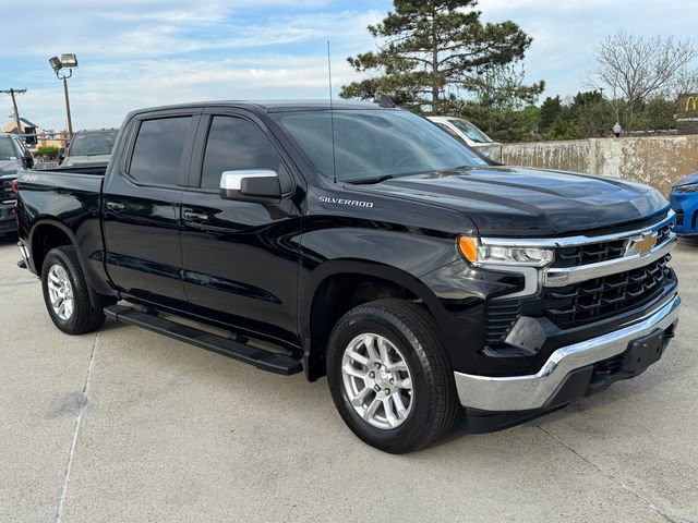 Used 2023 Chevrolet Silverado 1500 LT AWD/4WD image 6