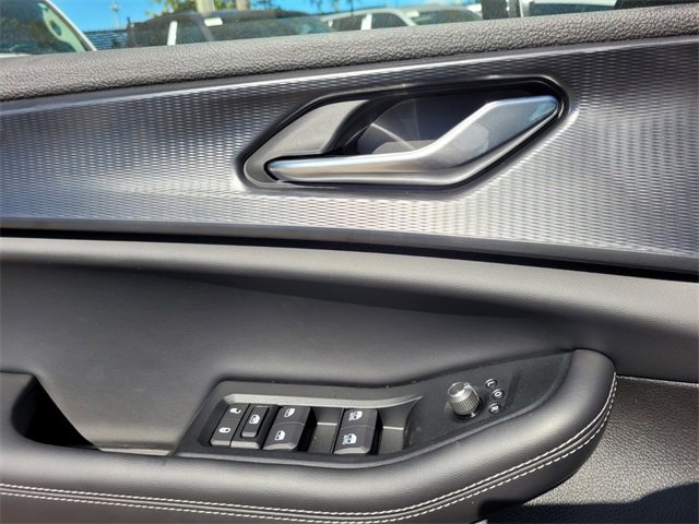 New 2025 Jeep Grand Cherokee Altitude image 22