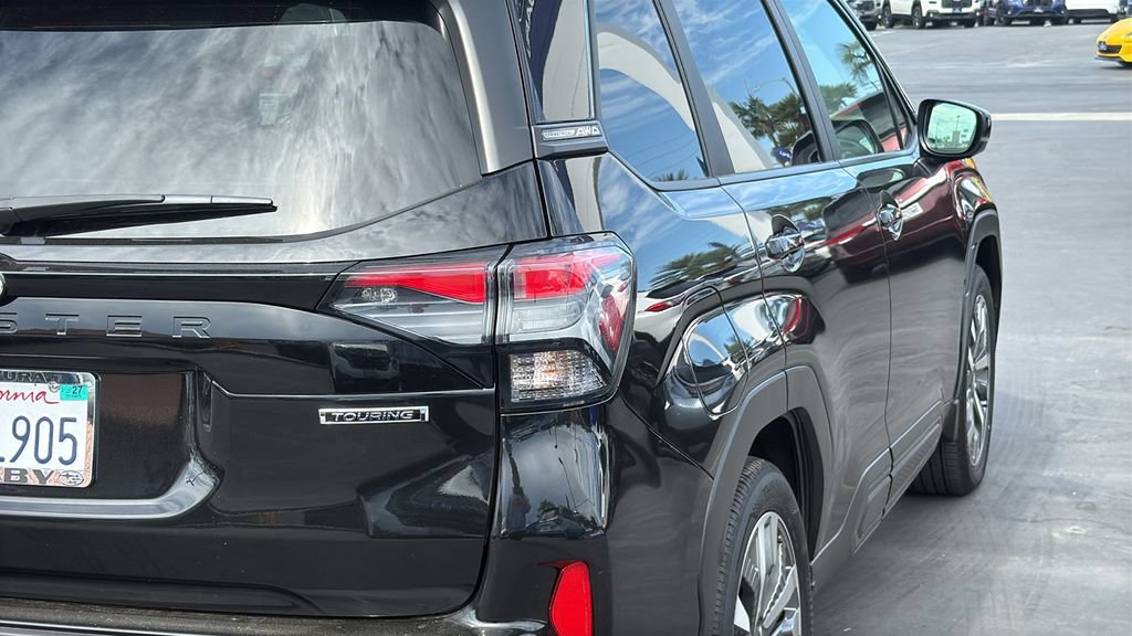 Certified 2025 Subaru Forester Touring AWD/4WD image 7