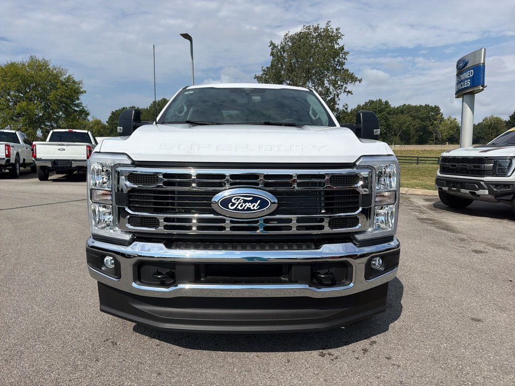 New 2027 Ford F250 XLT AWD/4WD image 2