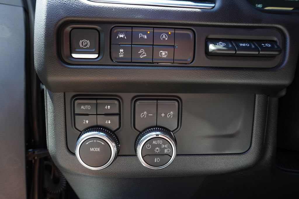 Certified 2023 GMC Yukon XL AT4 w/ Technology Package AWD/4WD image 20