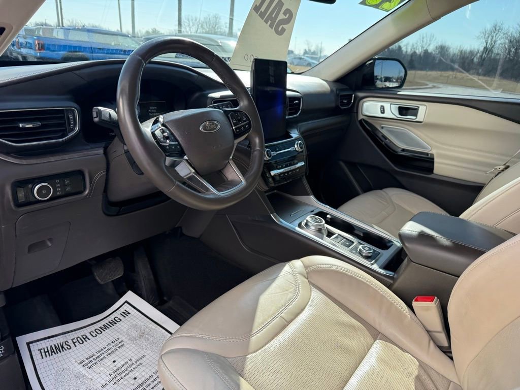 Used 2023 Ford Explorer Platinum w/ Technology Package image 22