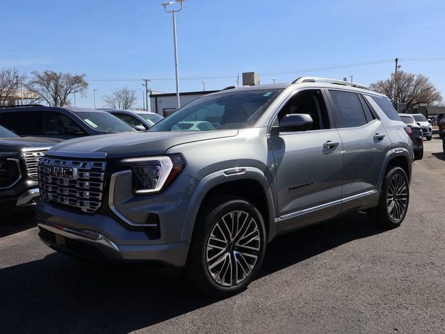 New 2026 GMC Terrain Denali w/ LPO, Black Badging Package AWD/4WD image 3