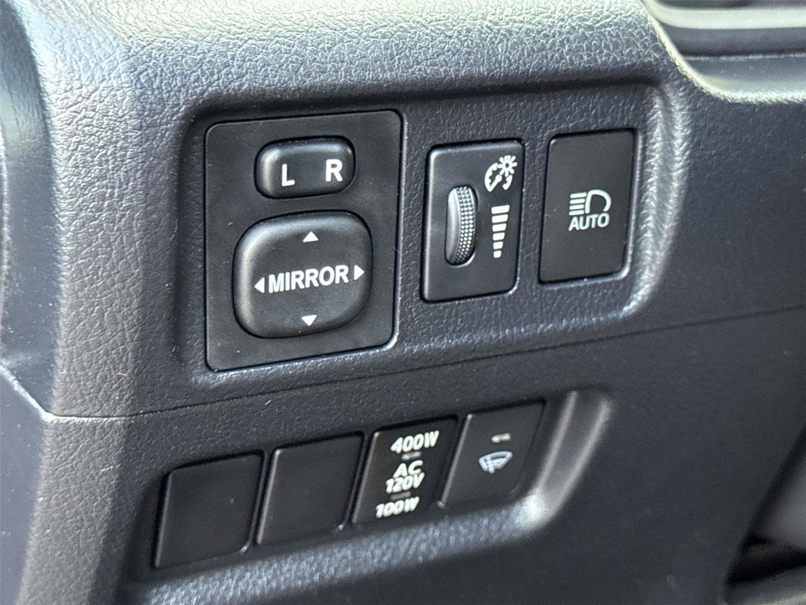 Used 2024 Toyota 4Runner SR5 AWD/4WD image 29