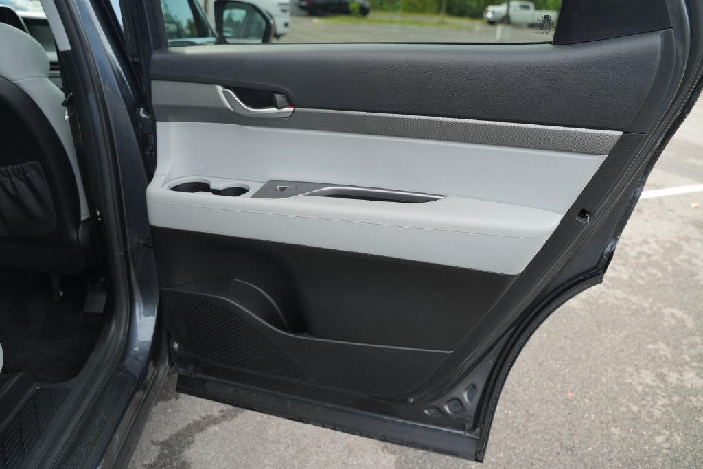 Used 2025 Hyundai Palisade SEL FWD image 23