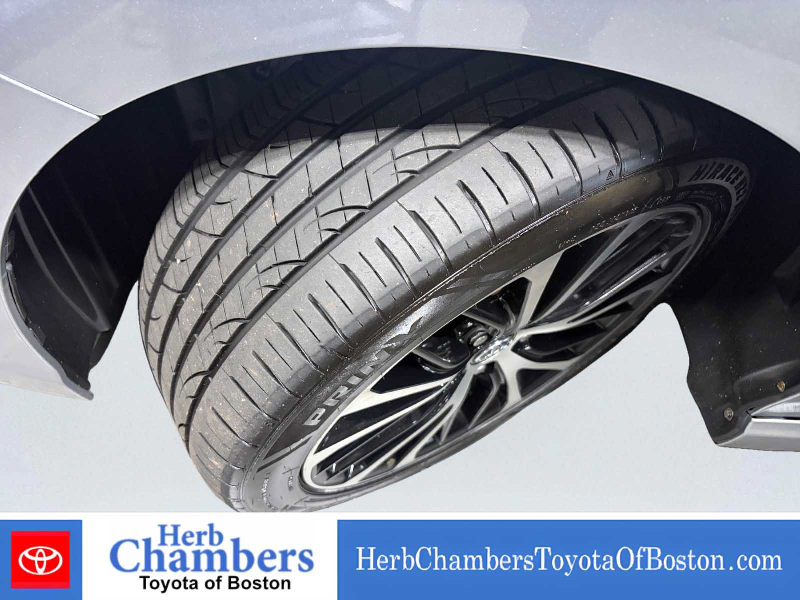 Used 2018 Toyota Camry SE FWD image 7