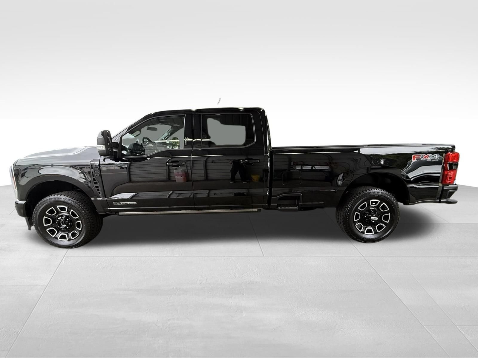 Used 2026 Ford F350 Platinum AWD/4WD image 10