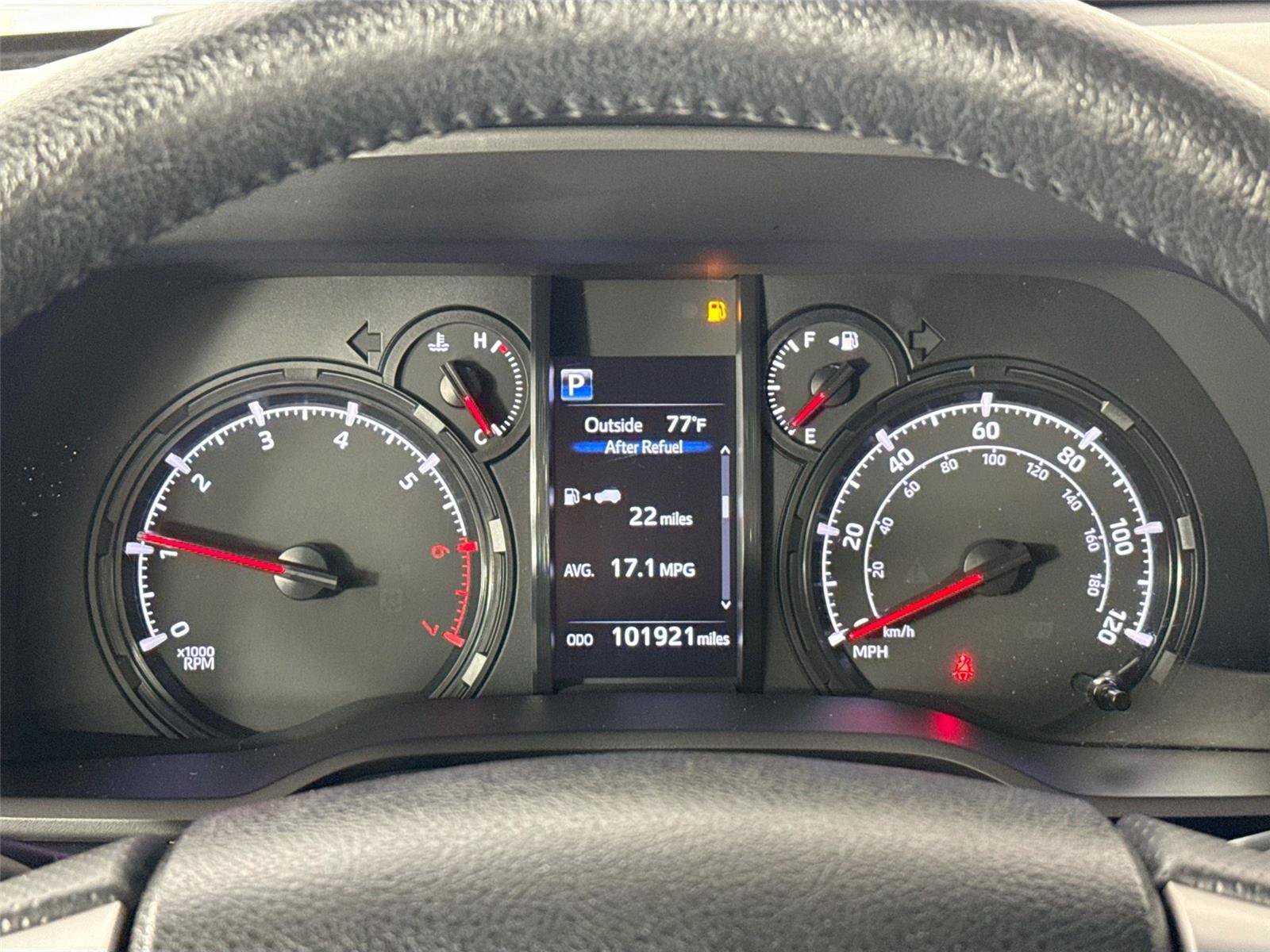 Used 2021 Toyota 4Runner SR5 AWD/4WD image 18