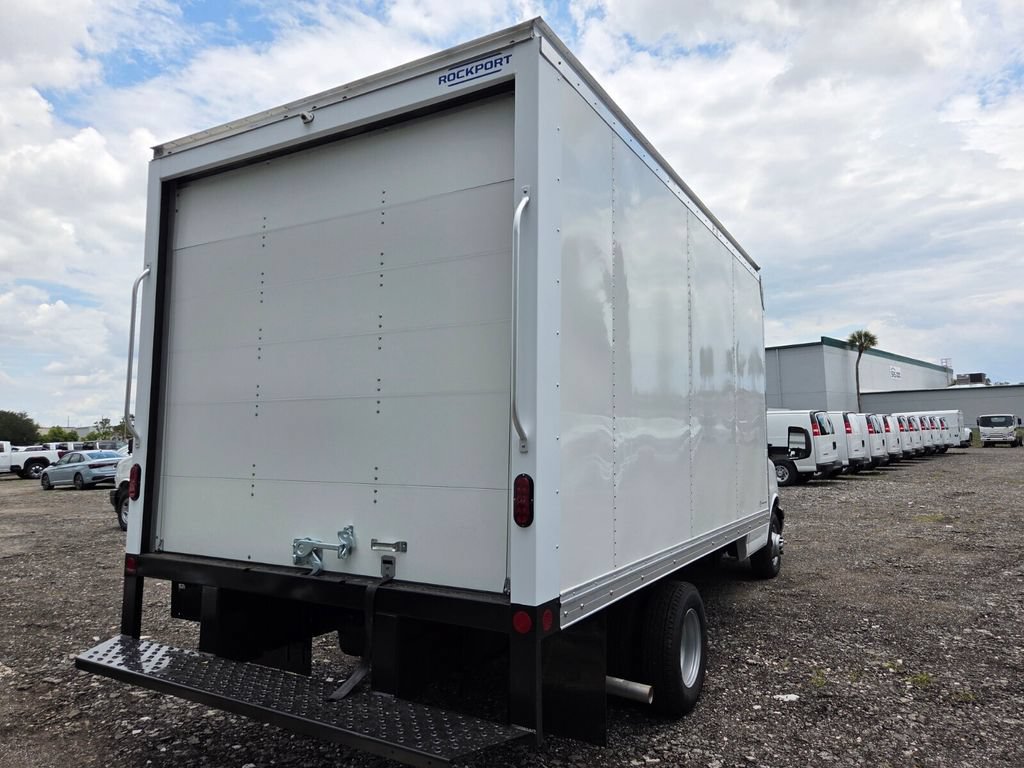 New 2026 Chevrolet Express 4500 w/ Power Convenience Package RWD image 15