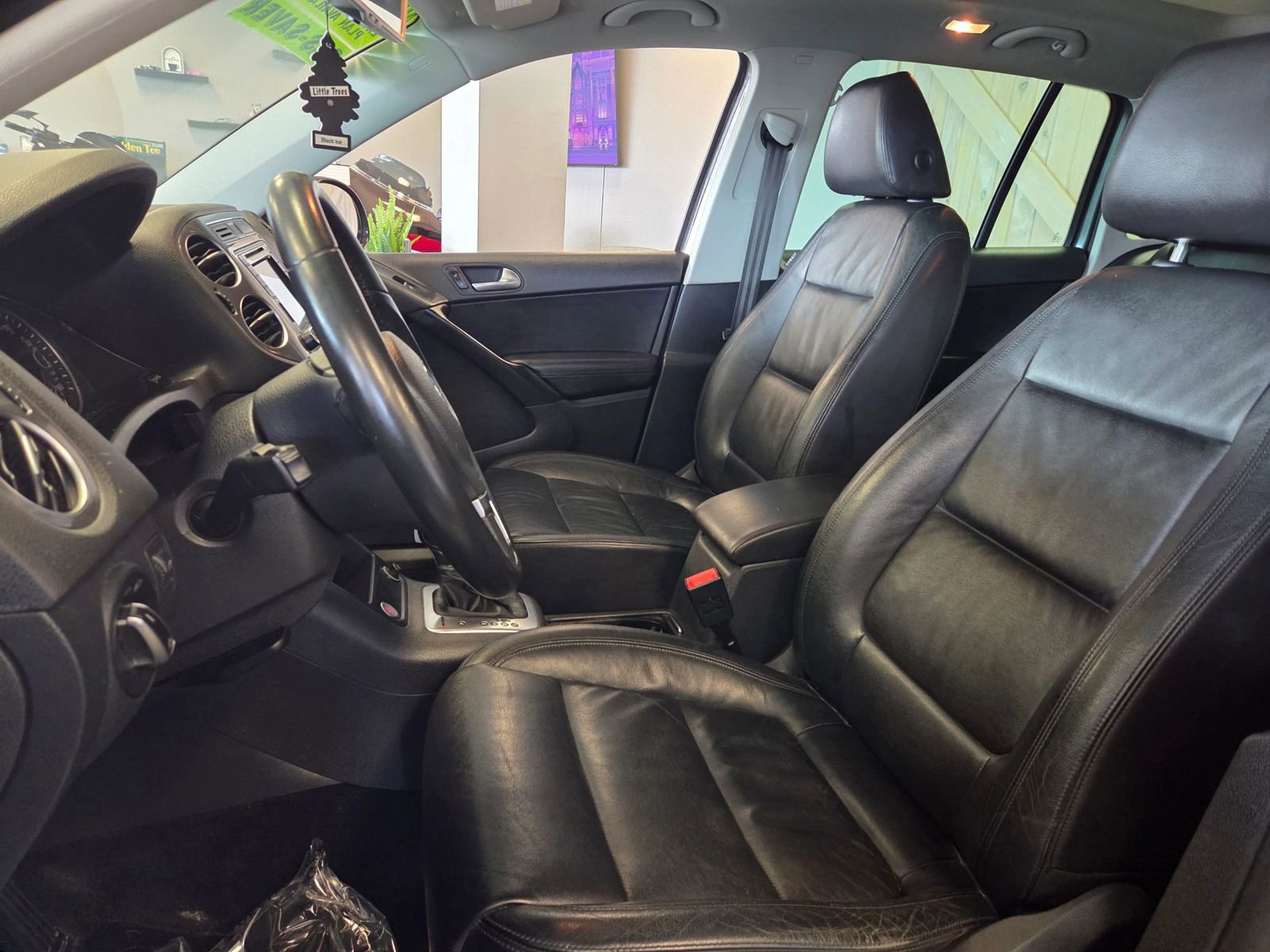 Used 2016 Volkswagen Tiguan SEL image 16