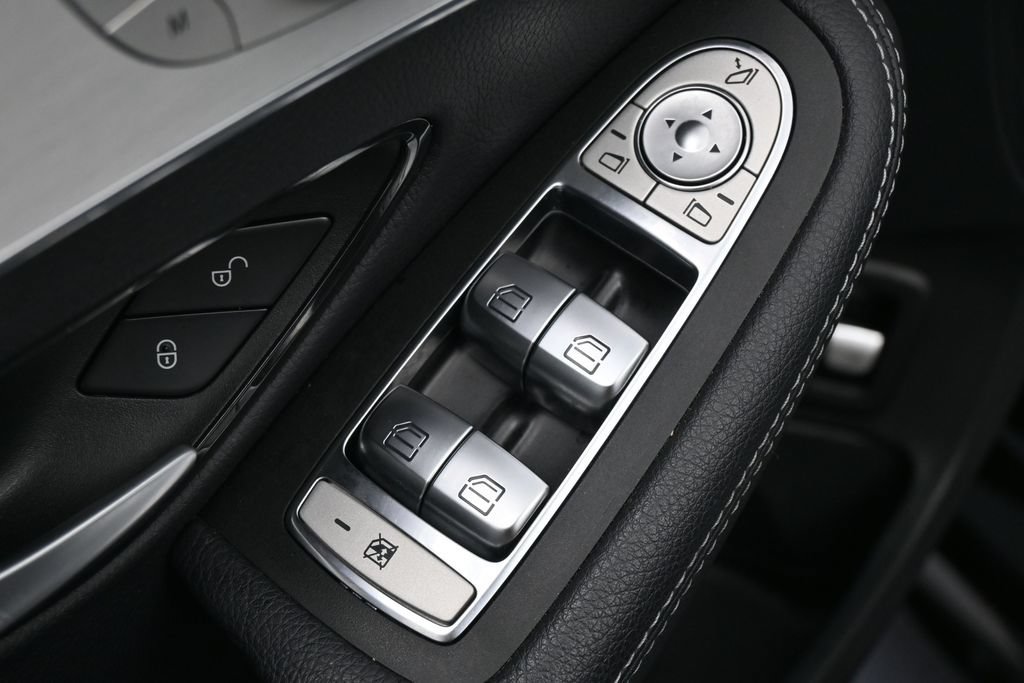 Used 2021 Mercedes-Benz C 300 Sedan image 15