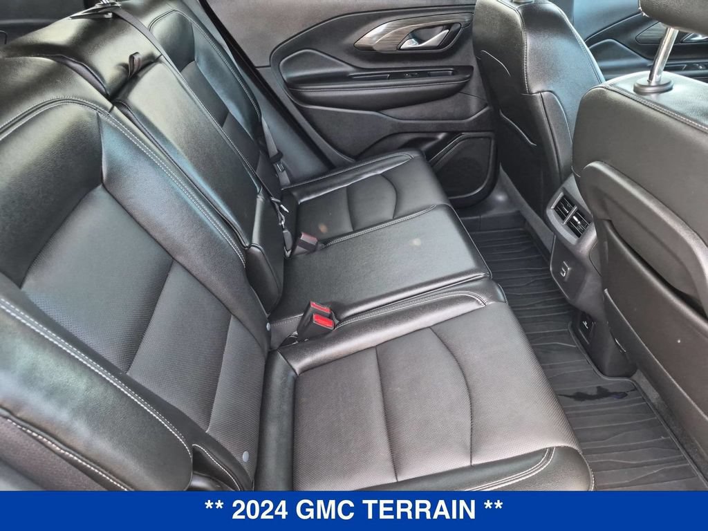 Used 2024 GMC Terrain SLT w/ Infotainment Package II AWD/4WD image 31