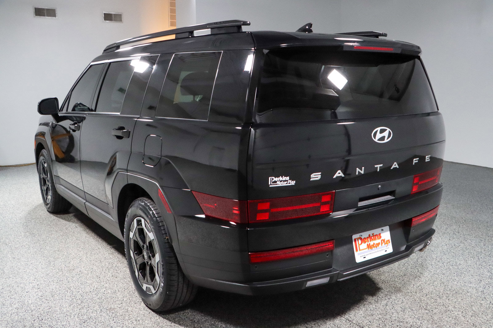 Used 2024 Hyundai Santa Fe SEL FWD image 9