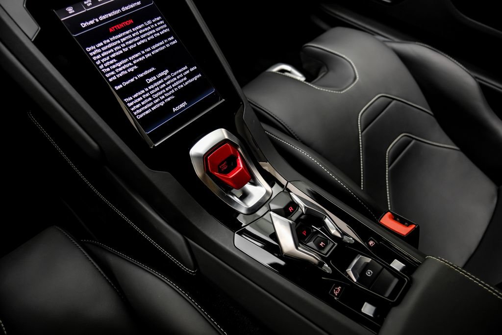Used 2024 Lamborghini Huracan EVO AWD/4WD image 26