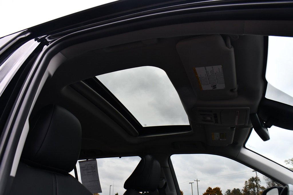 Used 2023 Toyota Highlander XLE image 17