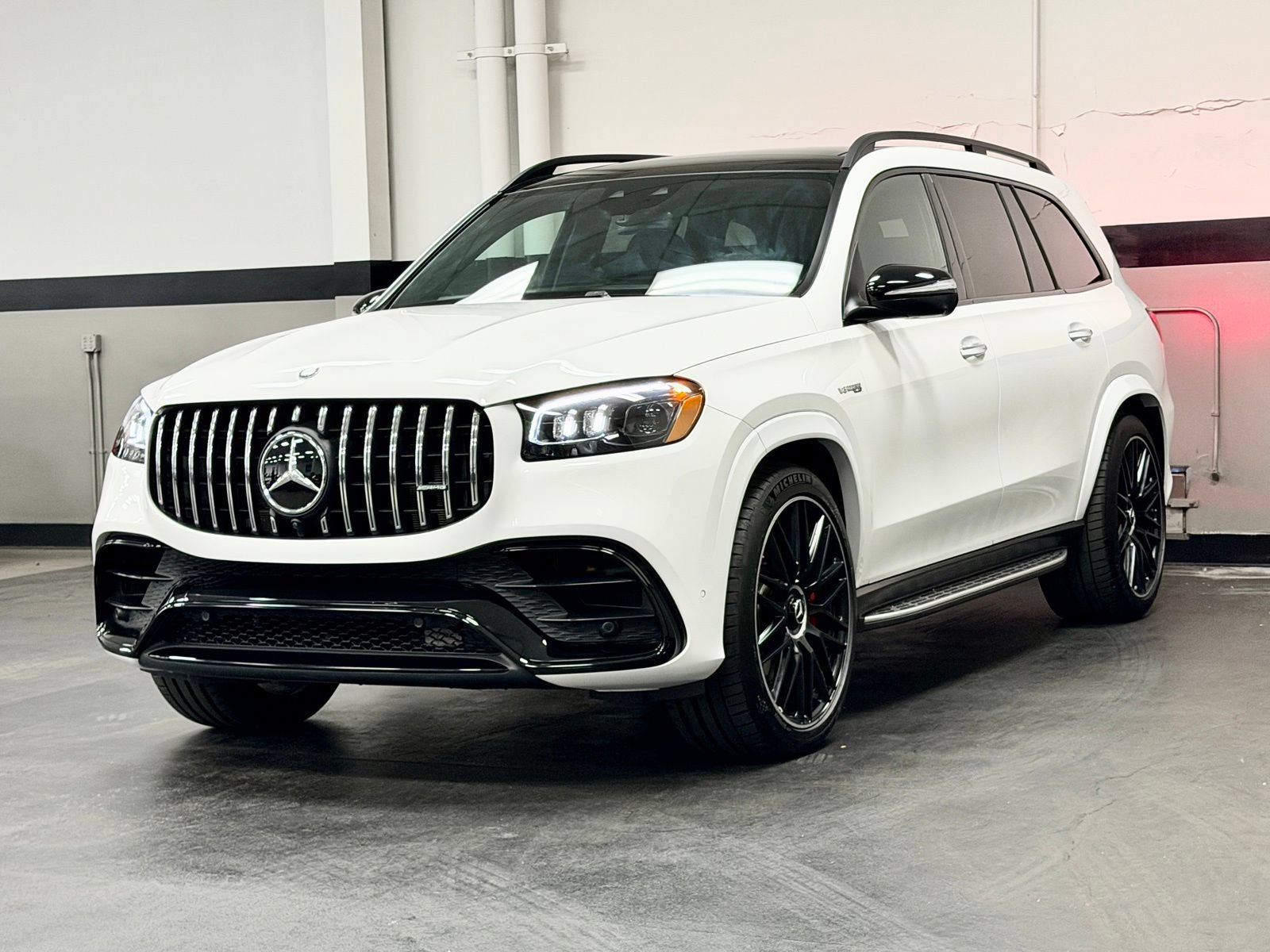 Used 2025 Mercedes-Benz GLS 63 AMG 4MATIC image 7