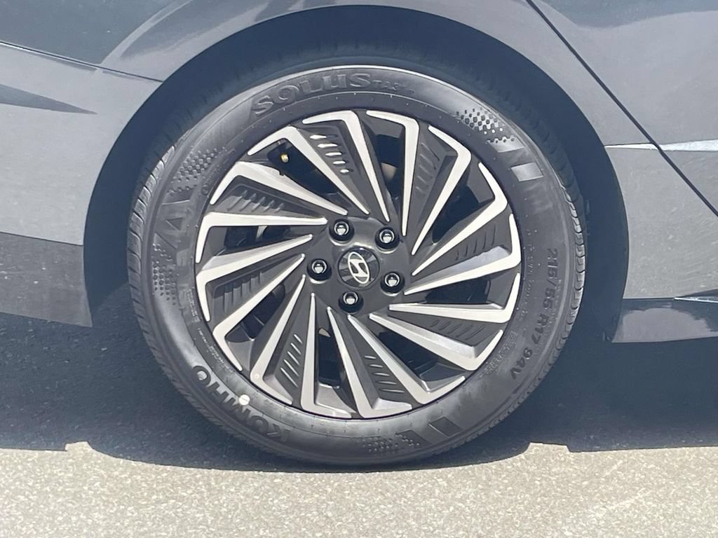 New 2026 Hyundai Sonata Limited FWD image 7