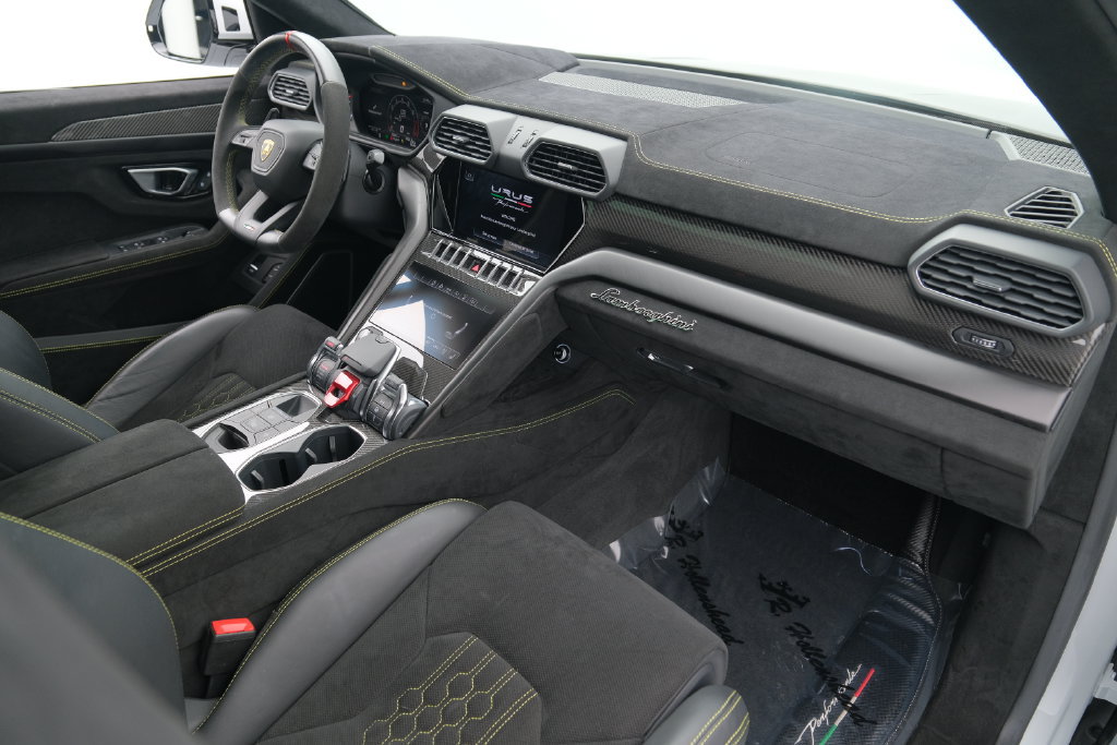 Used 2024 Lamborghini Urus Performante AWD/4WD image 41