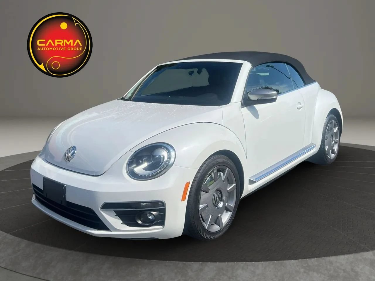 Used 2014 Volkswagen Beetle TDI FWD image 1