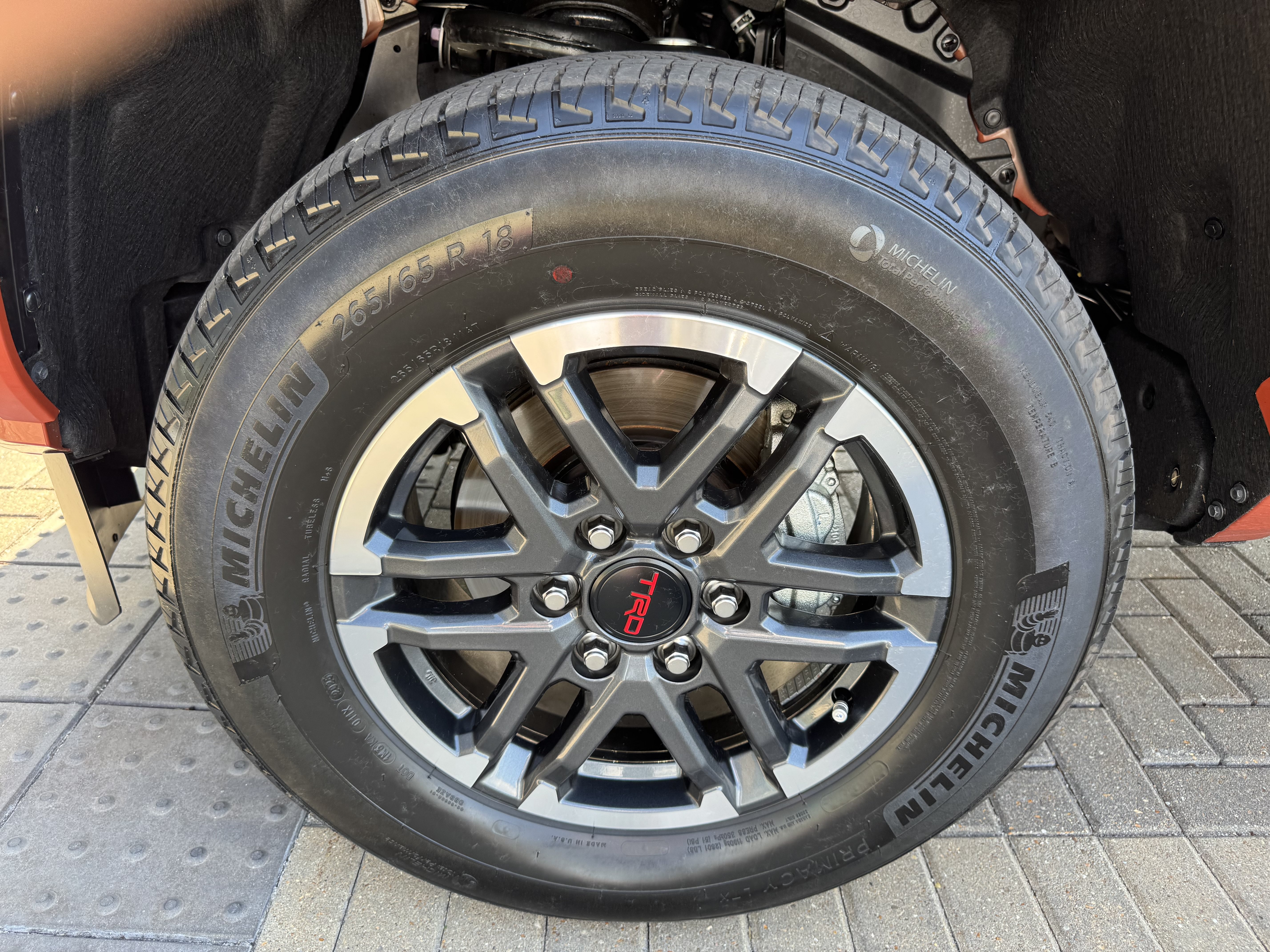 Used 2025 Toyota Tacoma TRD Sport w/ TRD Sport Premium Package AWD/4WD image 9