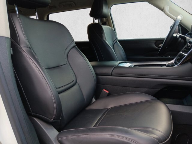 Used 2025 Nissan Armada SV RWD image 20