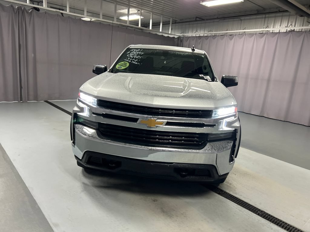 Used 2021 Chevrolet Silverado 1500 LT AWD/4WD image 2