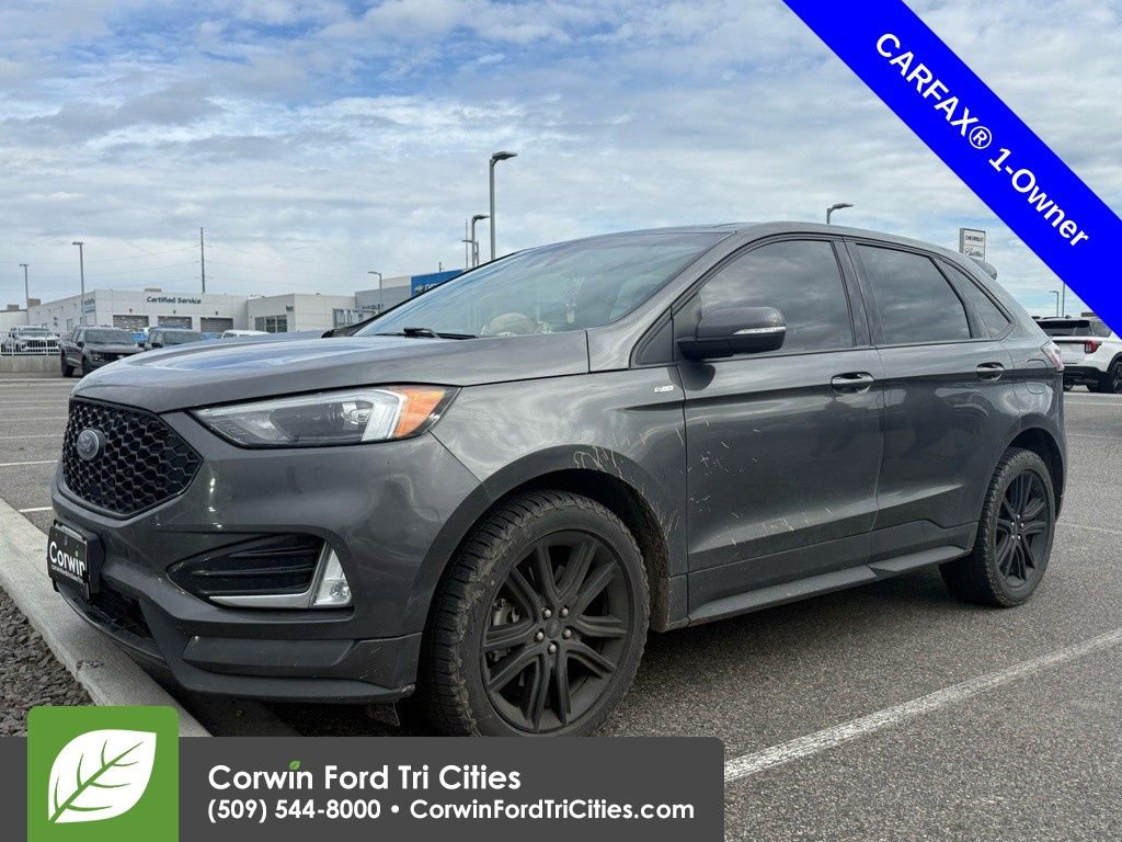 Used 2020 Ford Edge ST-Line w/ Cold Weather Package image 5