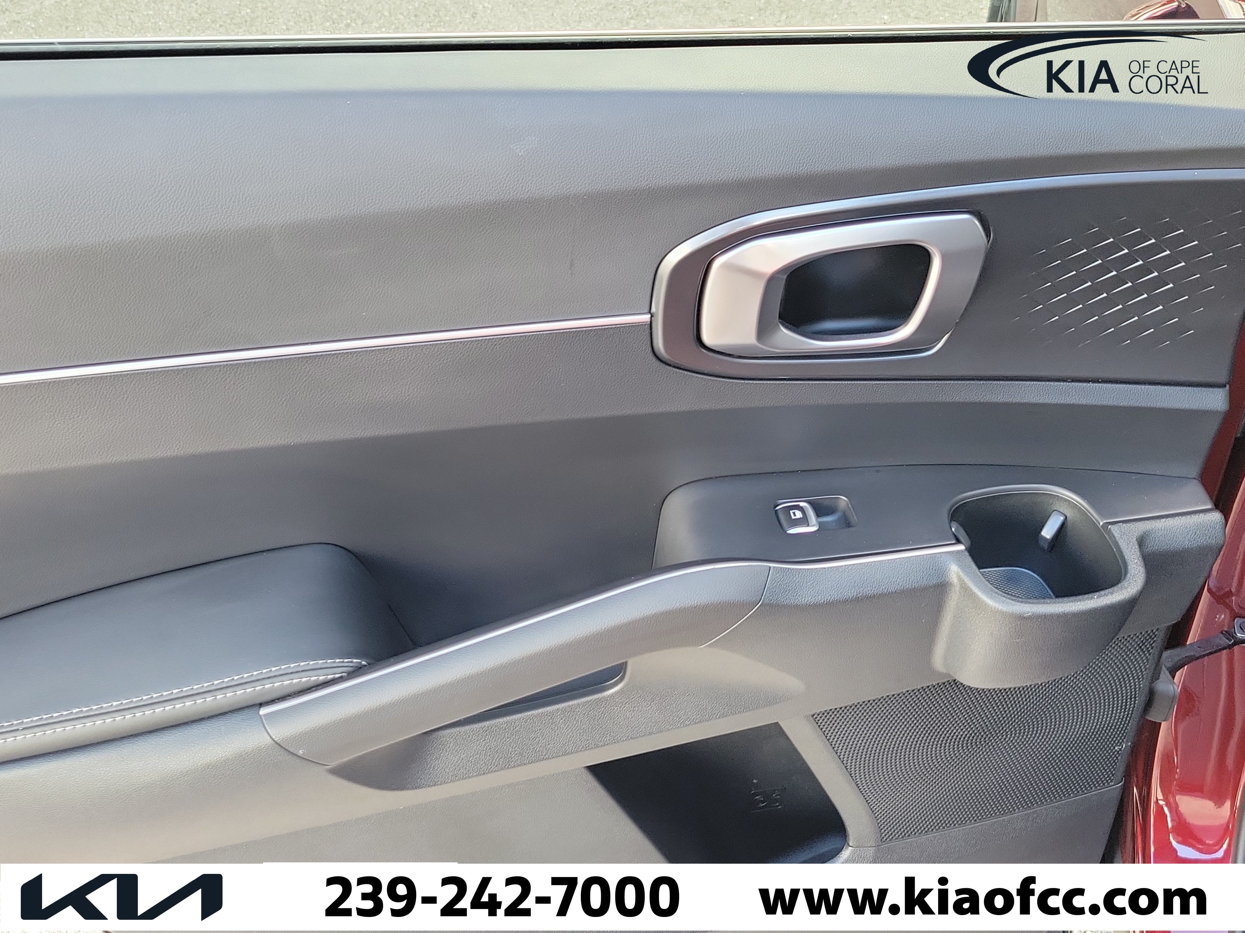 Certified 2025 Kia Sorento S FWD image 14