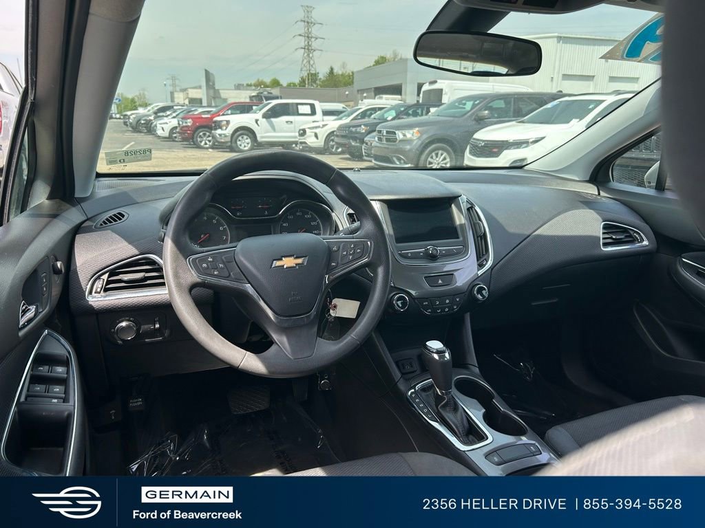 Used 2019 Chevrolet Cruze LT FWD image 14
