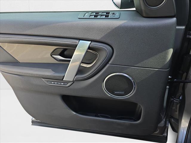 Certified 2024 Land Rover Discovery Sport Dynamic SE image 27