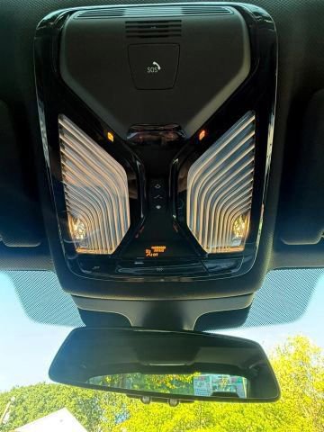 Used 2018 BMW 540i xDrive image 19