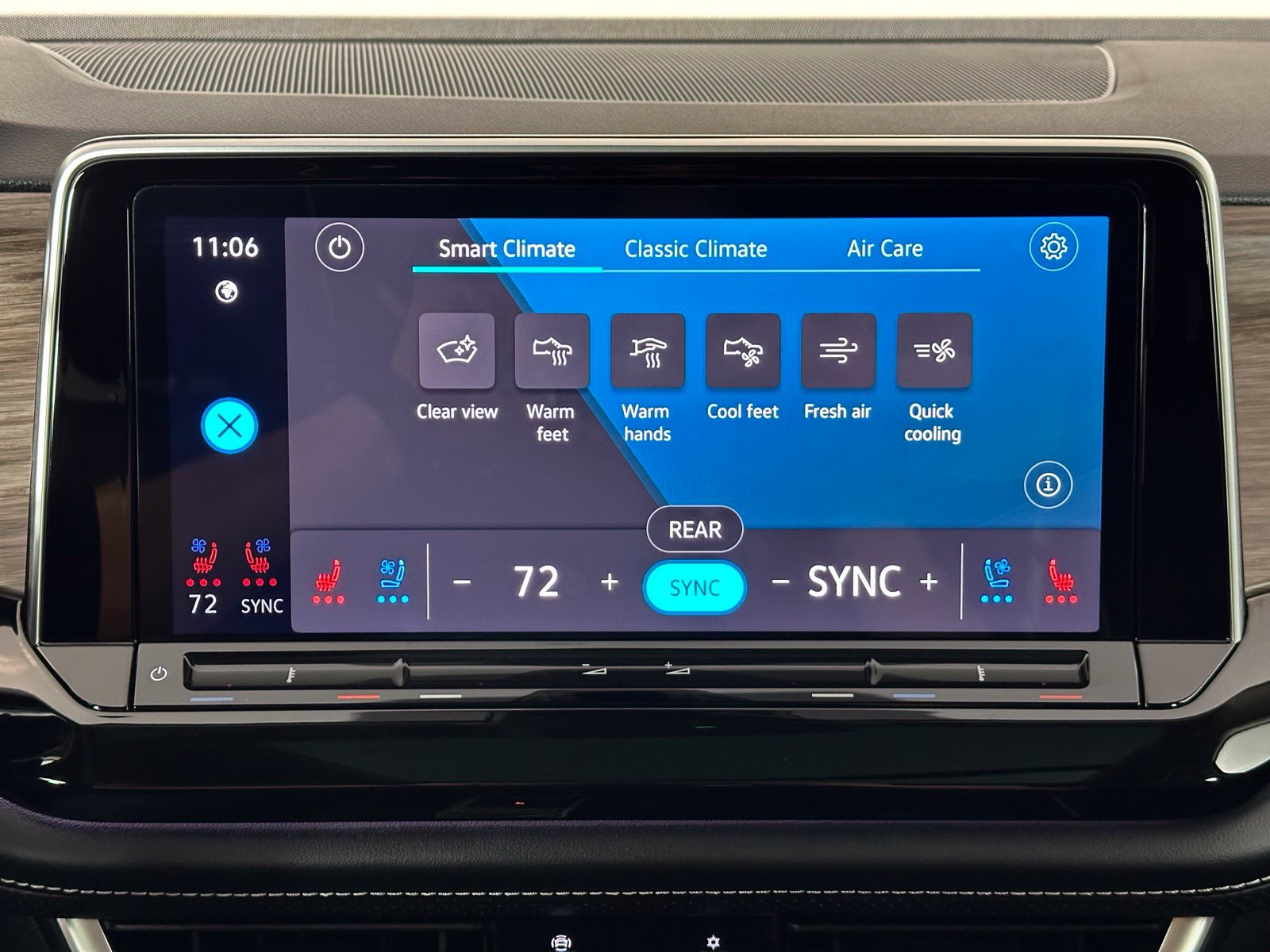Used 2025 Volkswagen Atlas SEL Premium R-Line AWD/4WD image 8