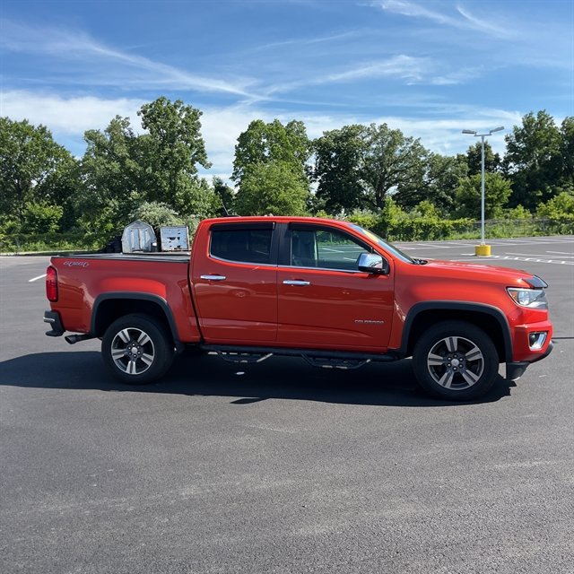 Used 2016 Chevrolet Colorado LT w/ Luxury Package, Chrome AWD/4WD image 4