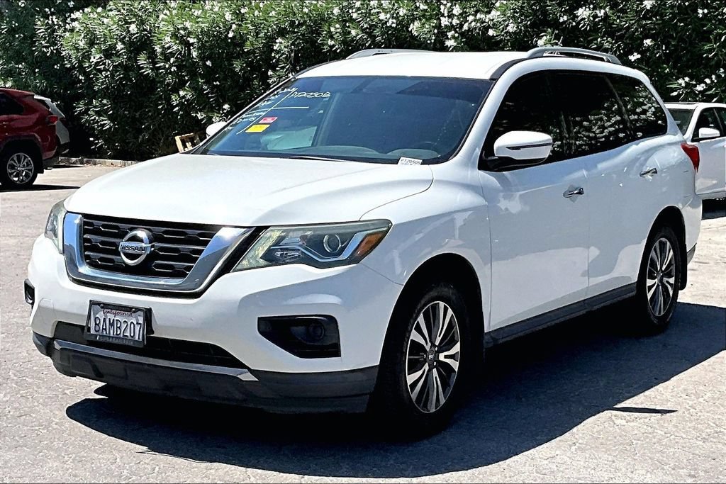 Used 2017 Nissan Pathfinder S FWD image 3