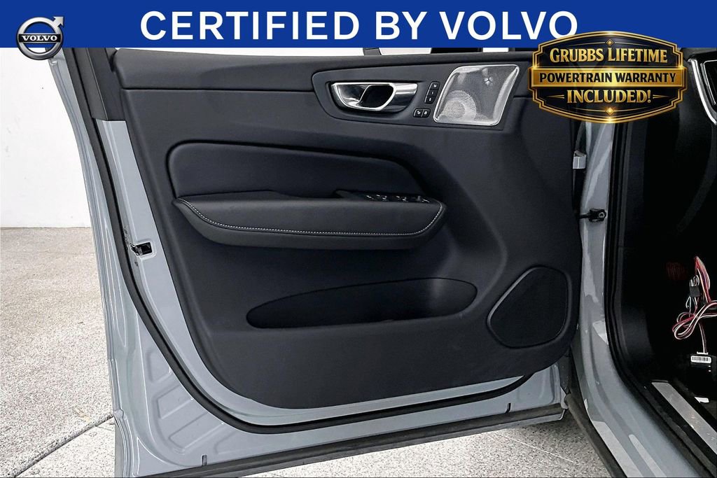 Used 2025 Volvo XC60 T8 Ultra w/ Protection Package Premier AWD/4WD image 22