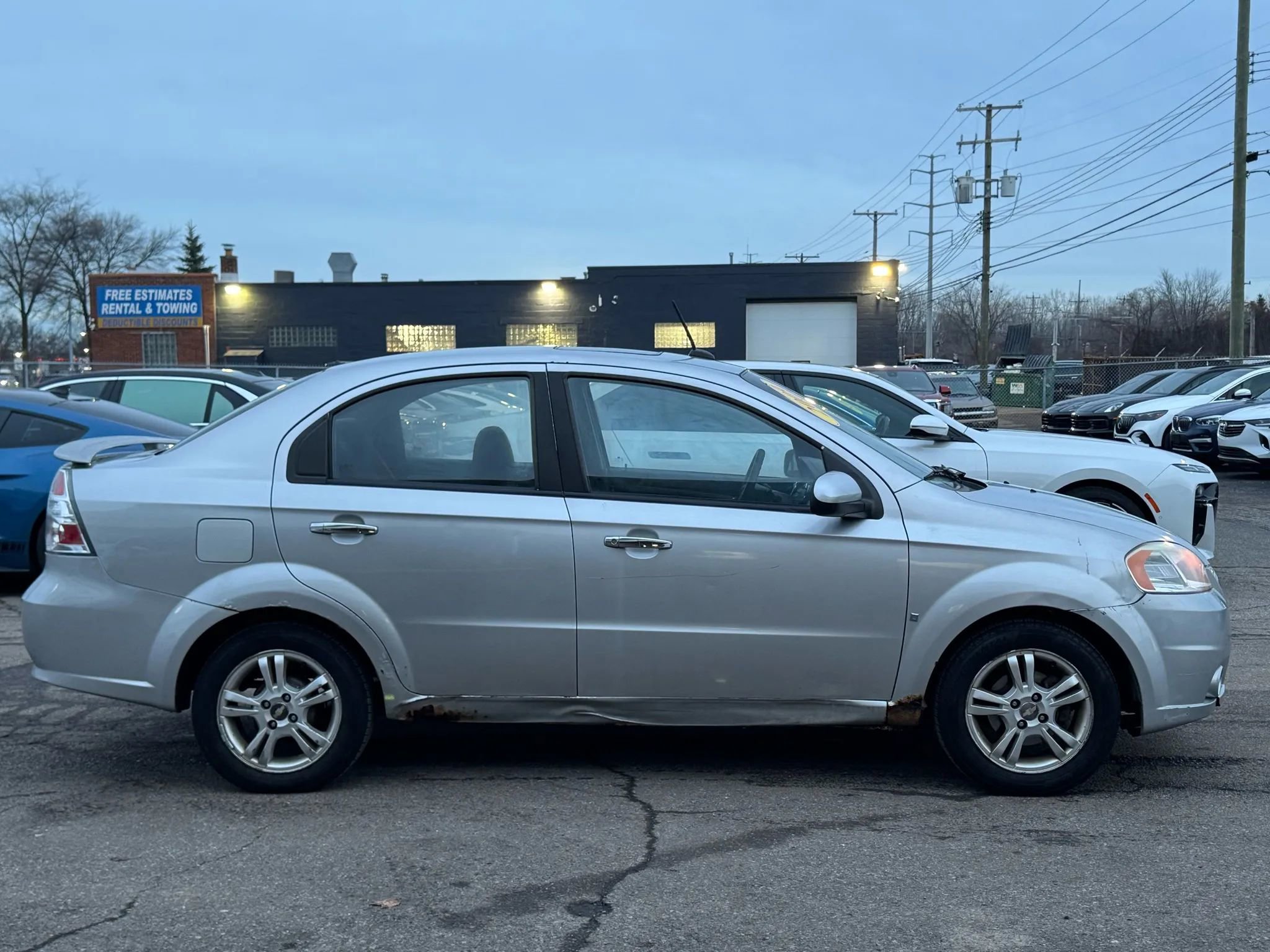 Used 2009 Chevrolet Aveo LT image 4