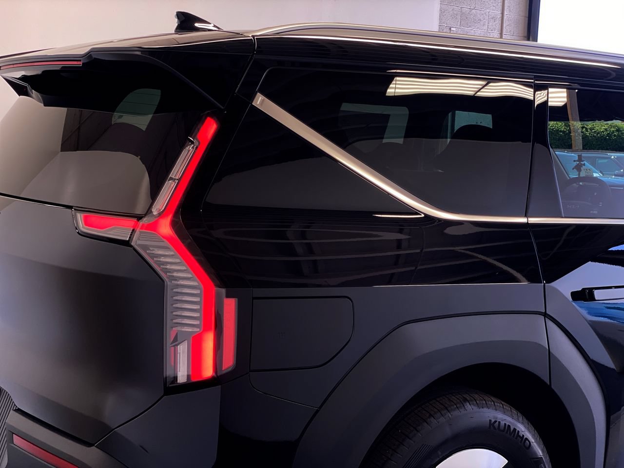 New 2026 Kia EV9 Wind AWD/4WD image 10