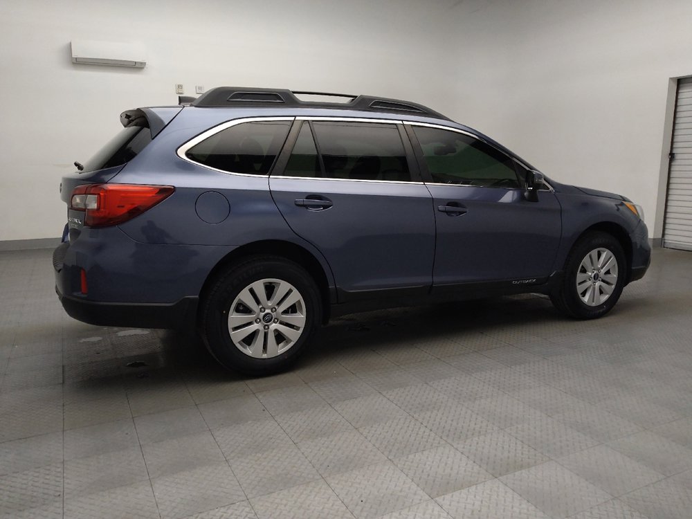 Used 2017 Subaru Outback 2.5i Premium image 10