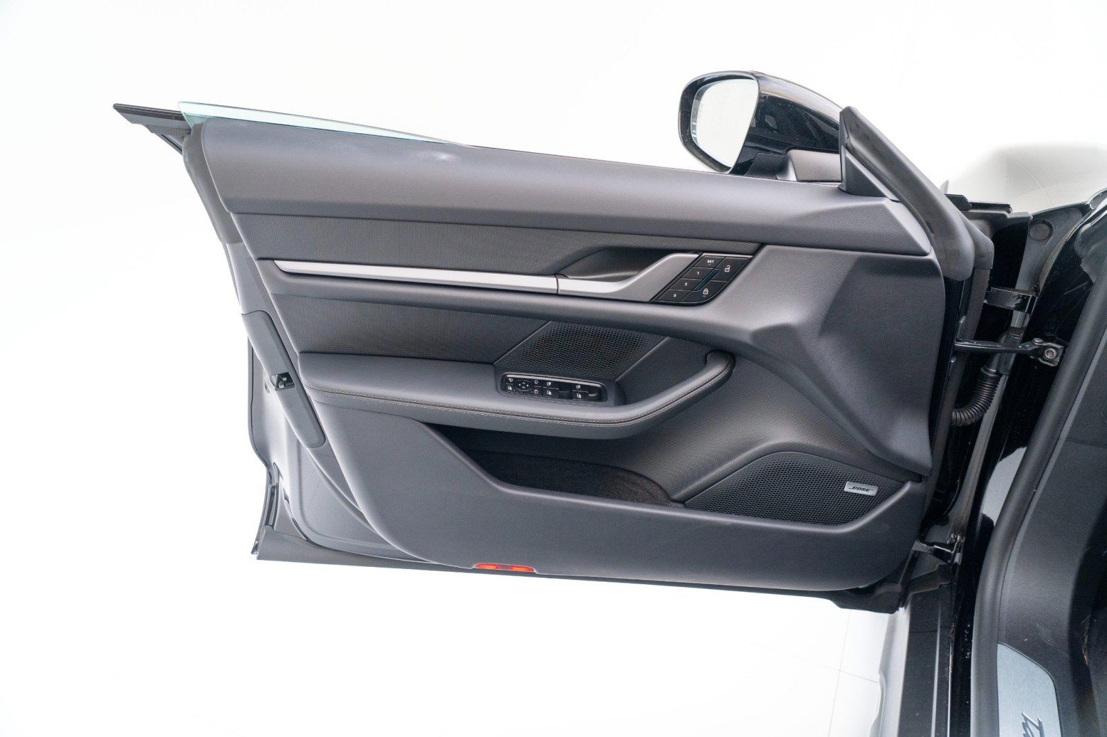 New 2025 Porsche Taycan 4S image 23