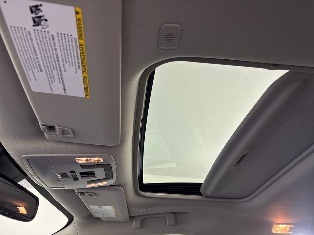 Certified 2026 Toyota Sienna XLE image 25