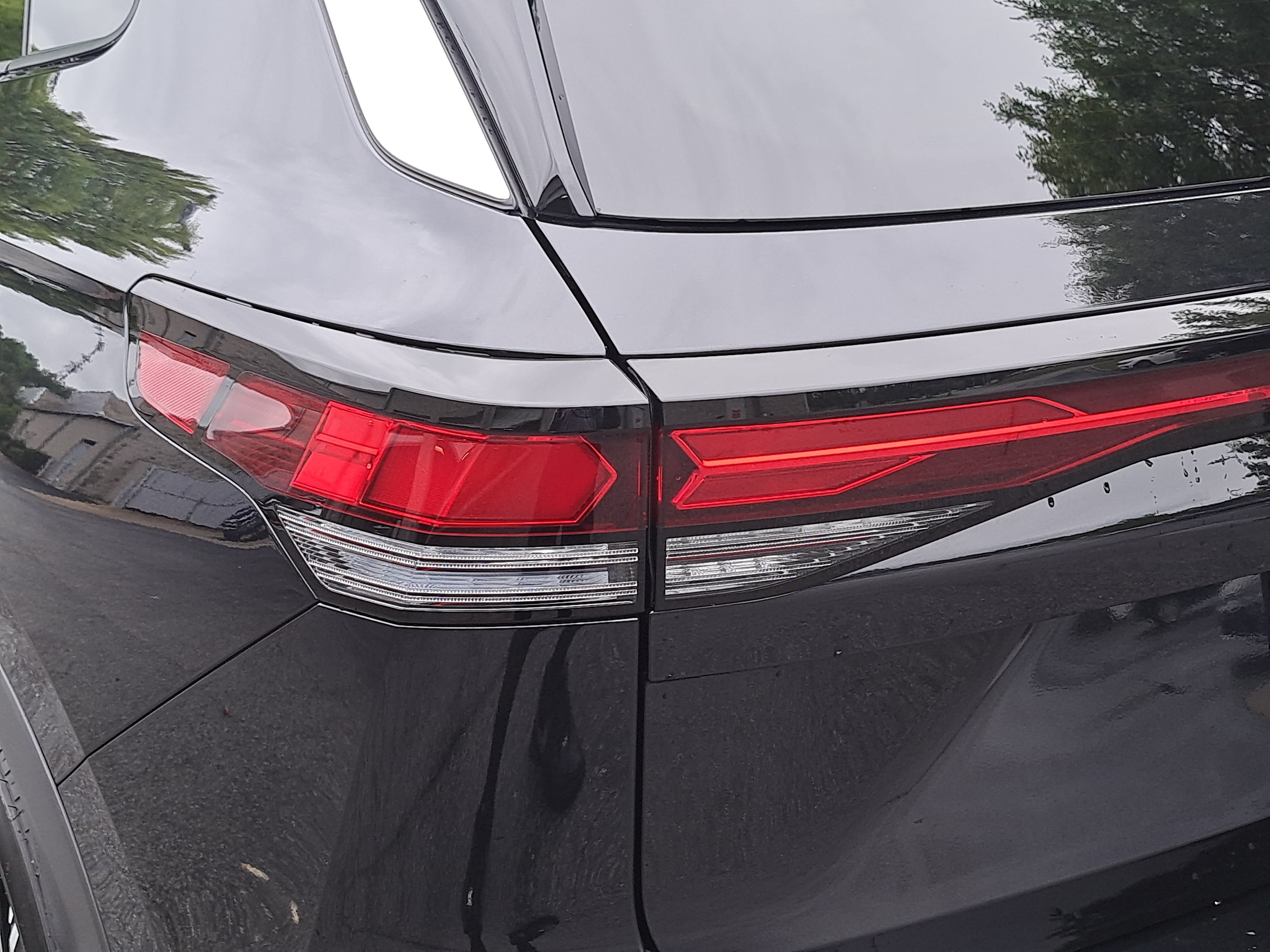 Certified 2025 Volkswagen Tiguan S FWD image 58