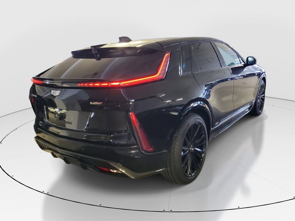 New 2026 Cadillac Lyriq V w/ Exterior Carbon Fiber Package AWD/4WD image 3