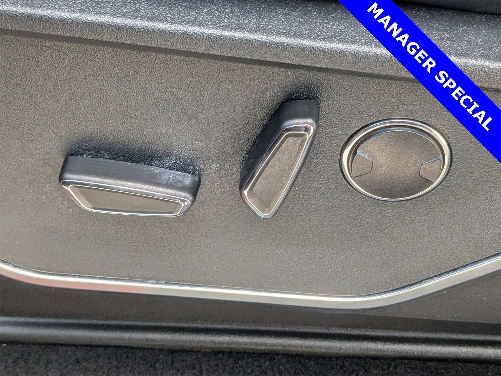 Used 2025 Ford F150 Raptor image 21