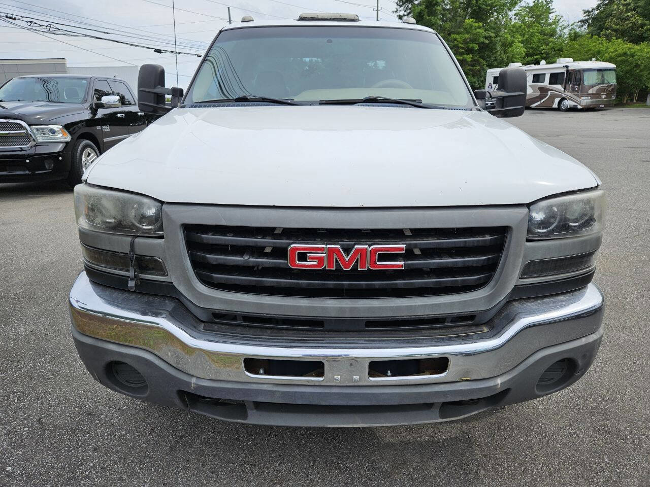 Used 2003 GMC Sierra 3500 2WD Crew Cab image 2