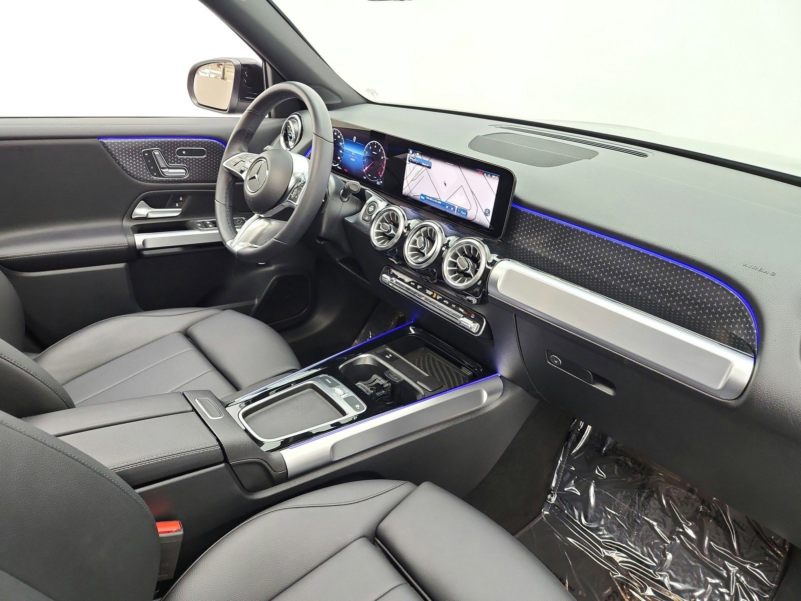 Used 2024 Mercedes-Benz GLB 250 image 25