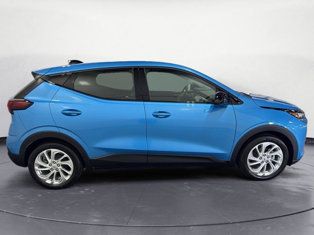 New 2027 Chevrolet Bolt LT w/ Comfort Package FWD image 5