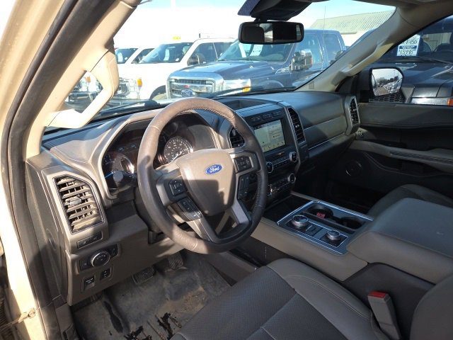 Used 2018 Ford Expedition XLT w/ Equipment Group 202A image 9