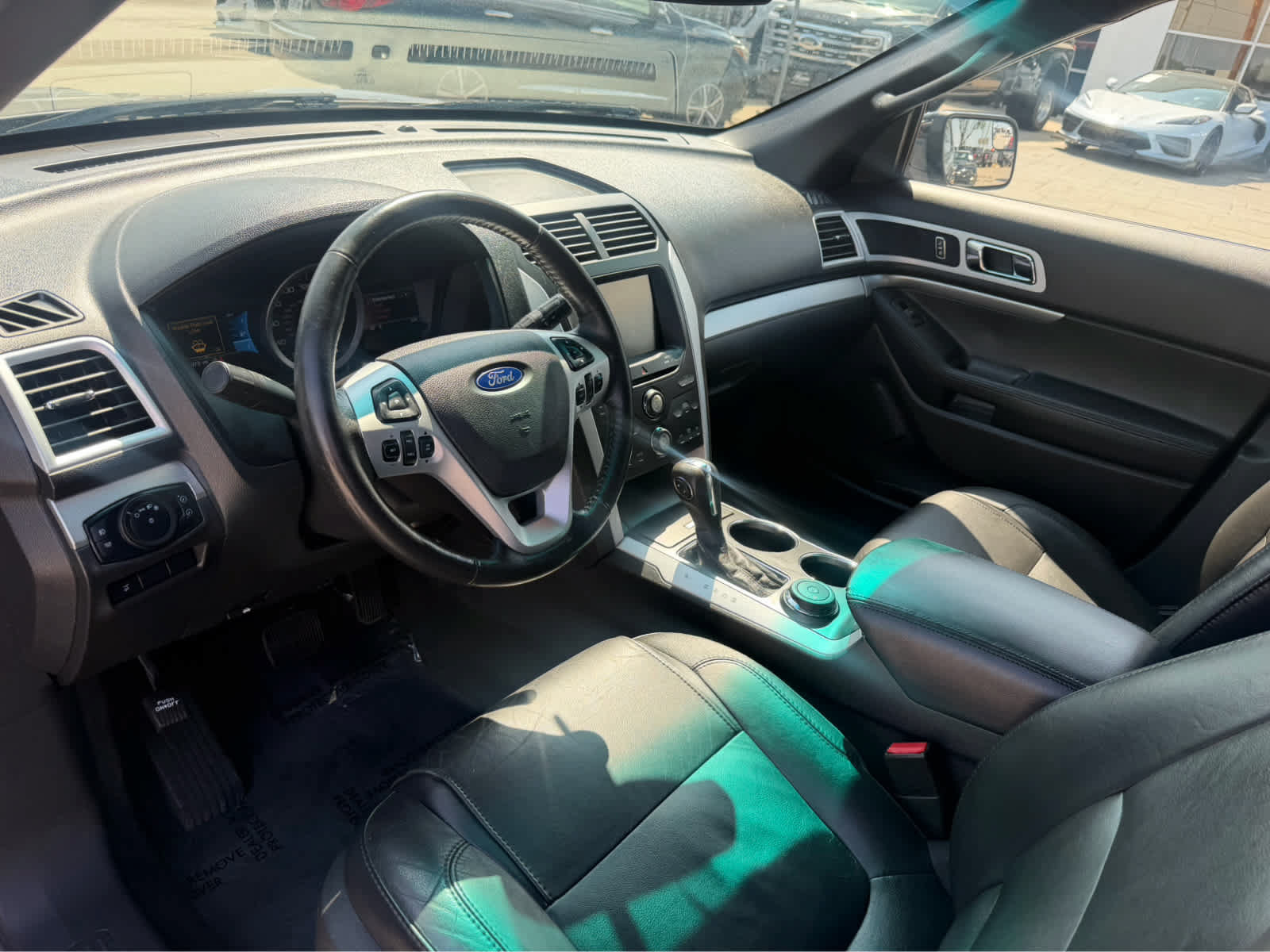 Used 2012 Ford Explorer XLT AWD/4WD image 17
